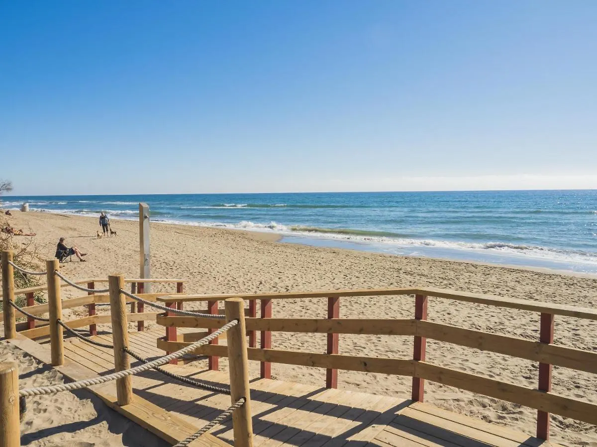Cubo'S Beach & Parking Jardines De Don Carlos Marbella 0*,  Spain