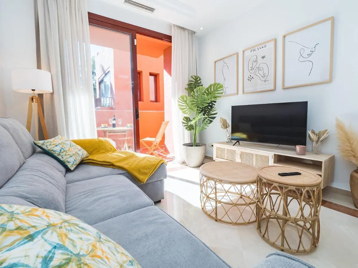 Cubo'S Beach & Parking Jardines De Don Carlos Marbella 0*,