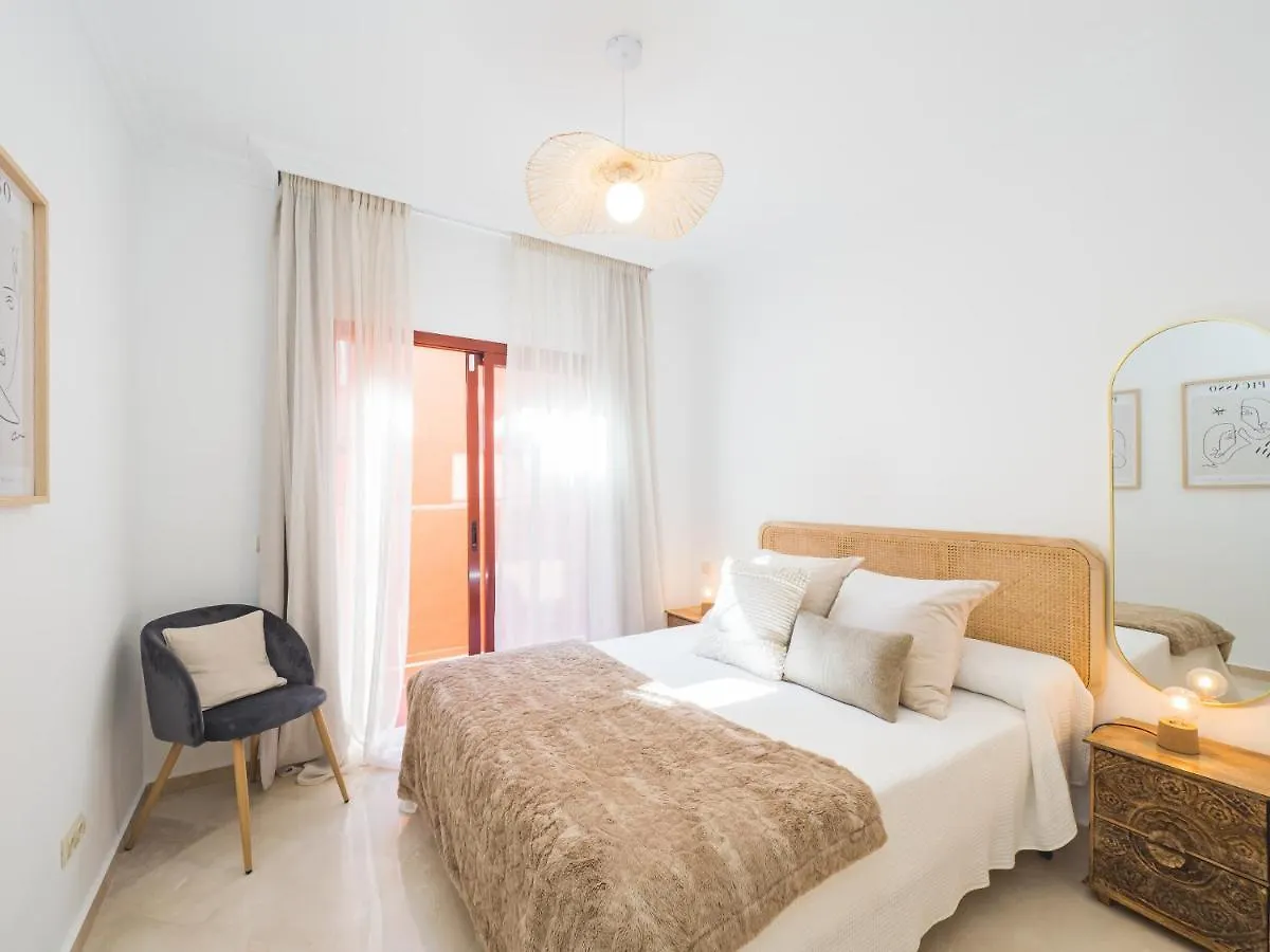 Cubo'S Beach & Parking Jardines De Don Carlos Marbella