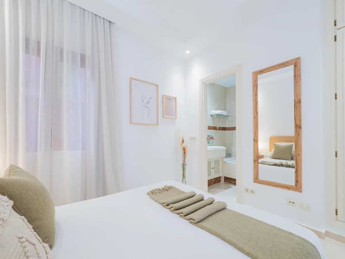 Cubo'S Beach & Parking Jardines De Don Carlos Marbella