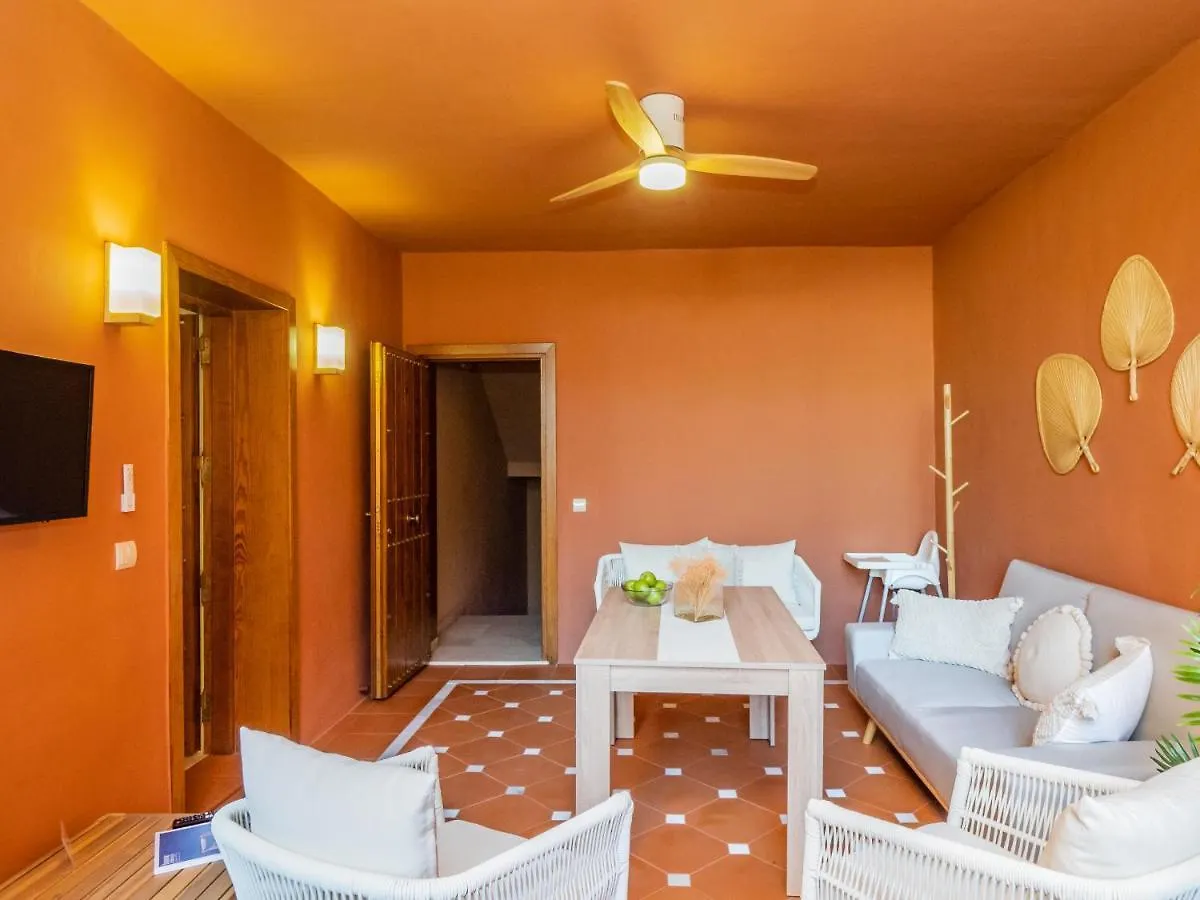Cubo'S Beach & Parking Jardines De Don Carlos Marbella