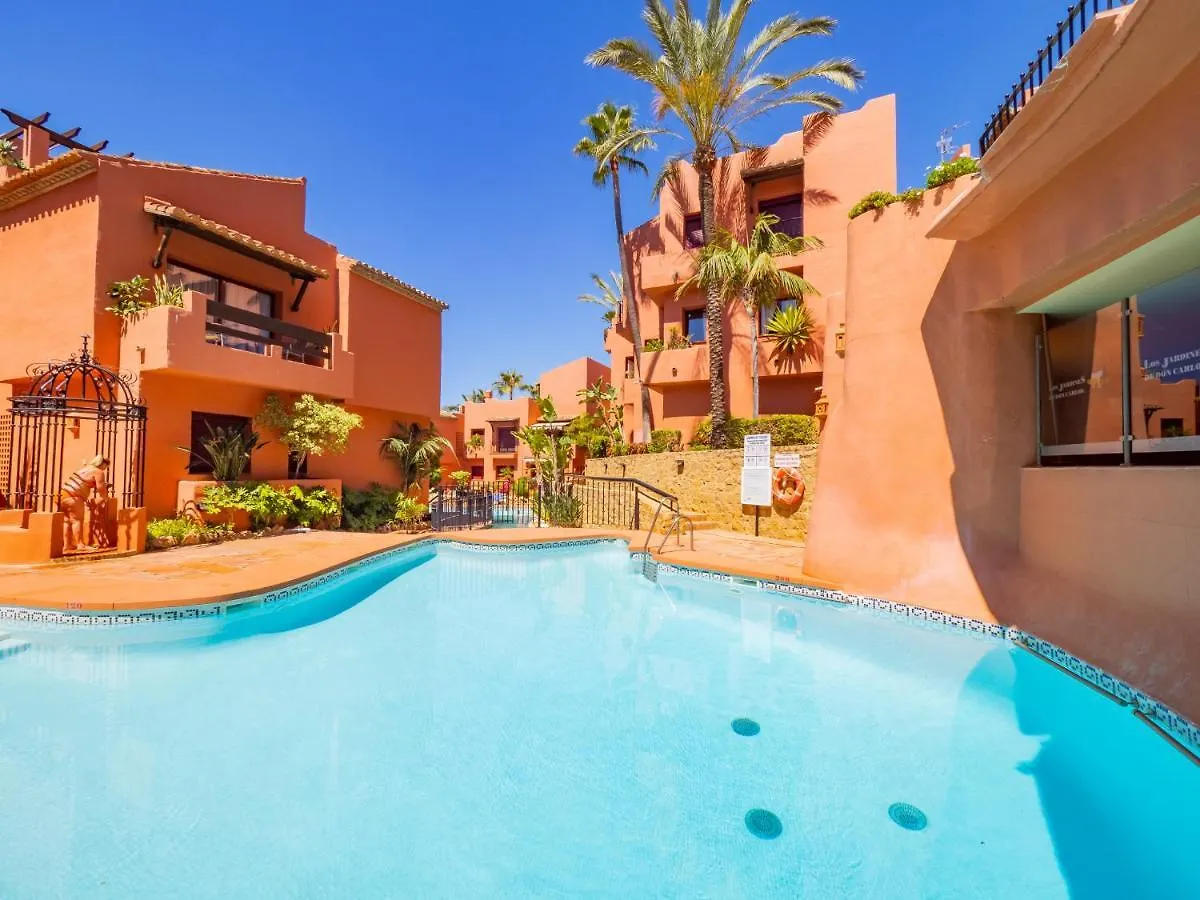 Cubo'S Beach & Parking Jardines De Don Carlos Marbella