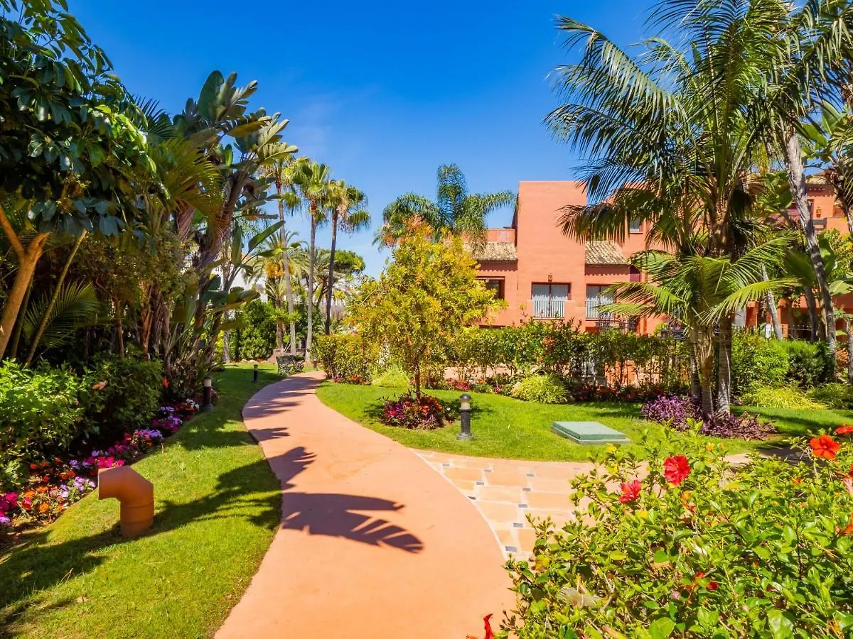 Apartment Cubo'S Beach & Parking Jardines De Don Carlos Marbella