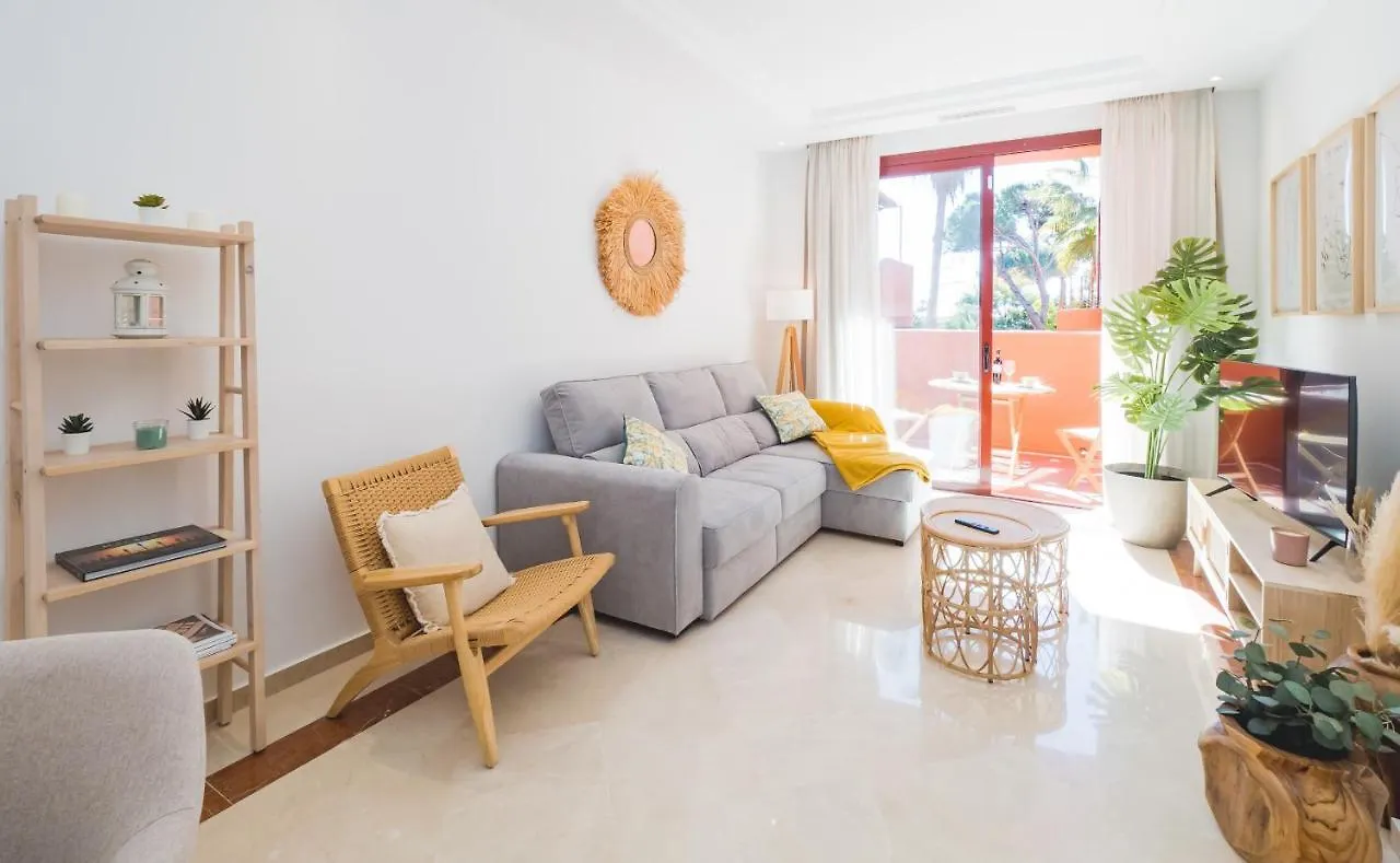 Cubo'S Beach & Parking Jardines De Don Carlos Marbella